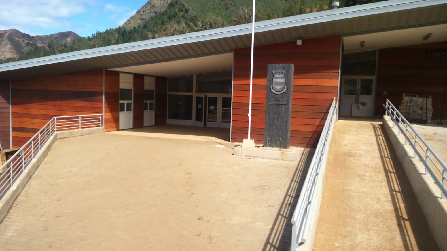 Obra Consultorio Isla Juan Fernandez